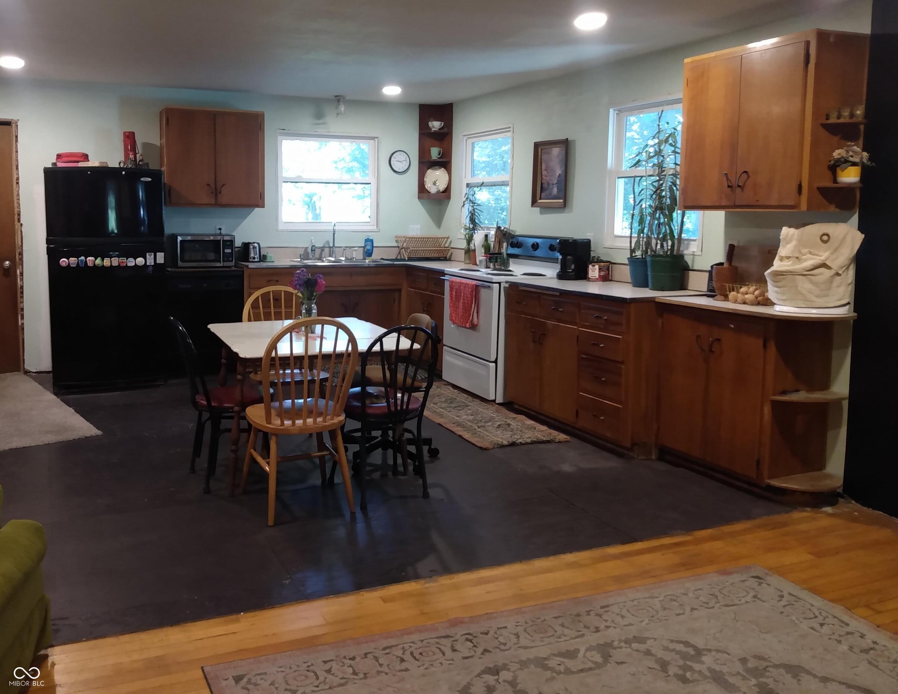 307 North Pike Street Kempton, IN 46049 - Photo 4 of 11