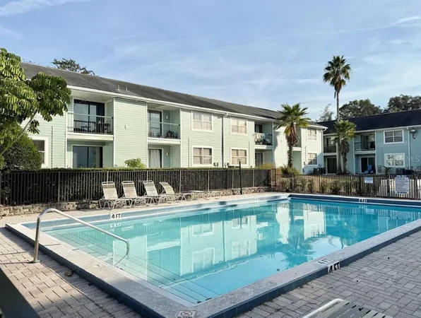 $1,595 | 5052 Terrace Club Lane, Unit 201, Tampa, FL 33617