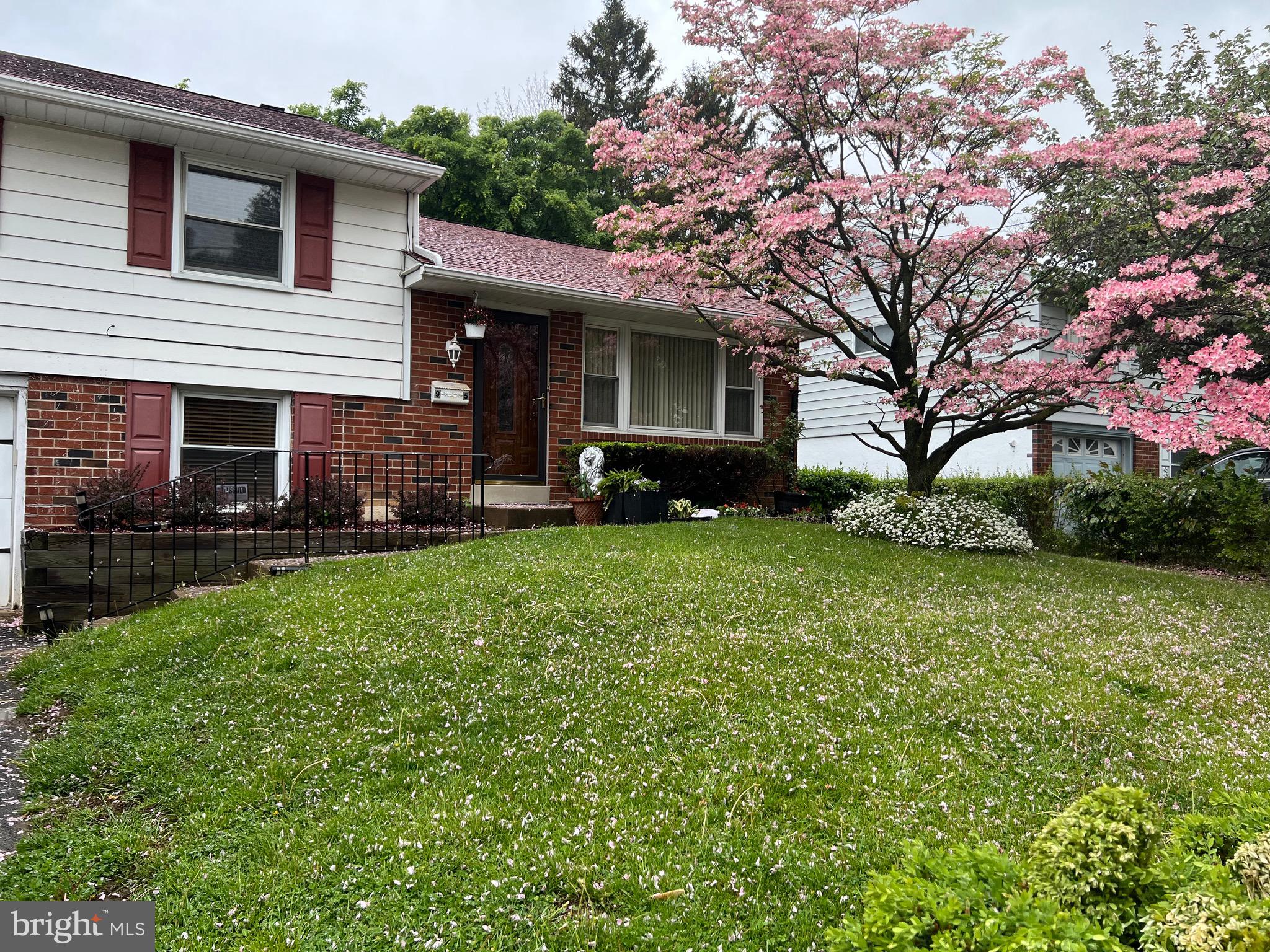 95 Springfield Road Aldan, PA 19018 - Photo 1 of 17 Gallery Image 1