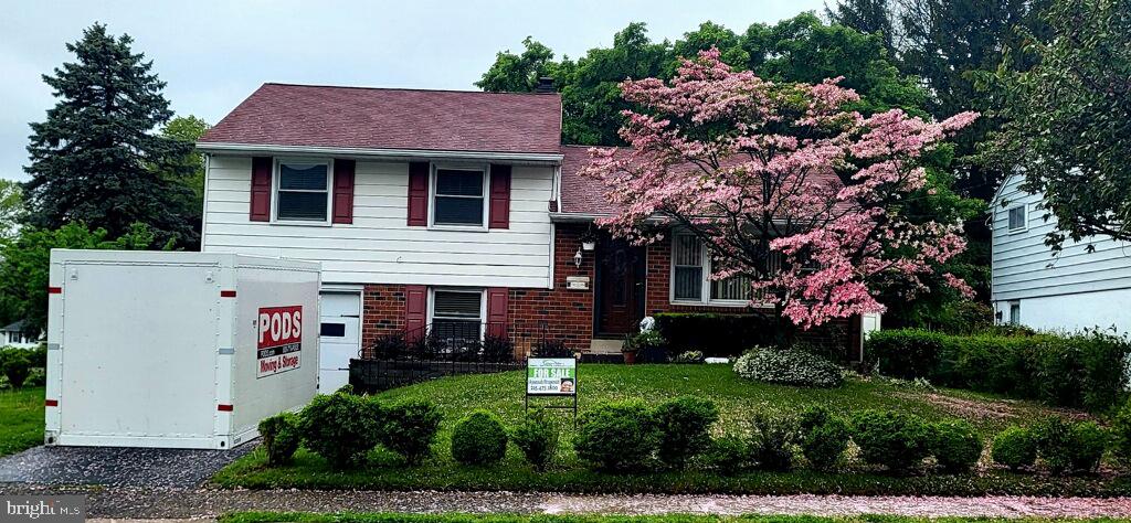 95 Springfield Road Aldan, PA 19018 - Photo 3 of 17 Gallery Image 3