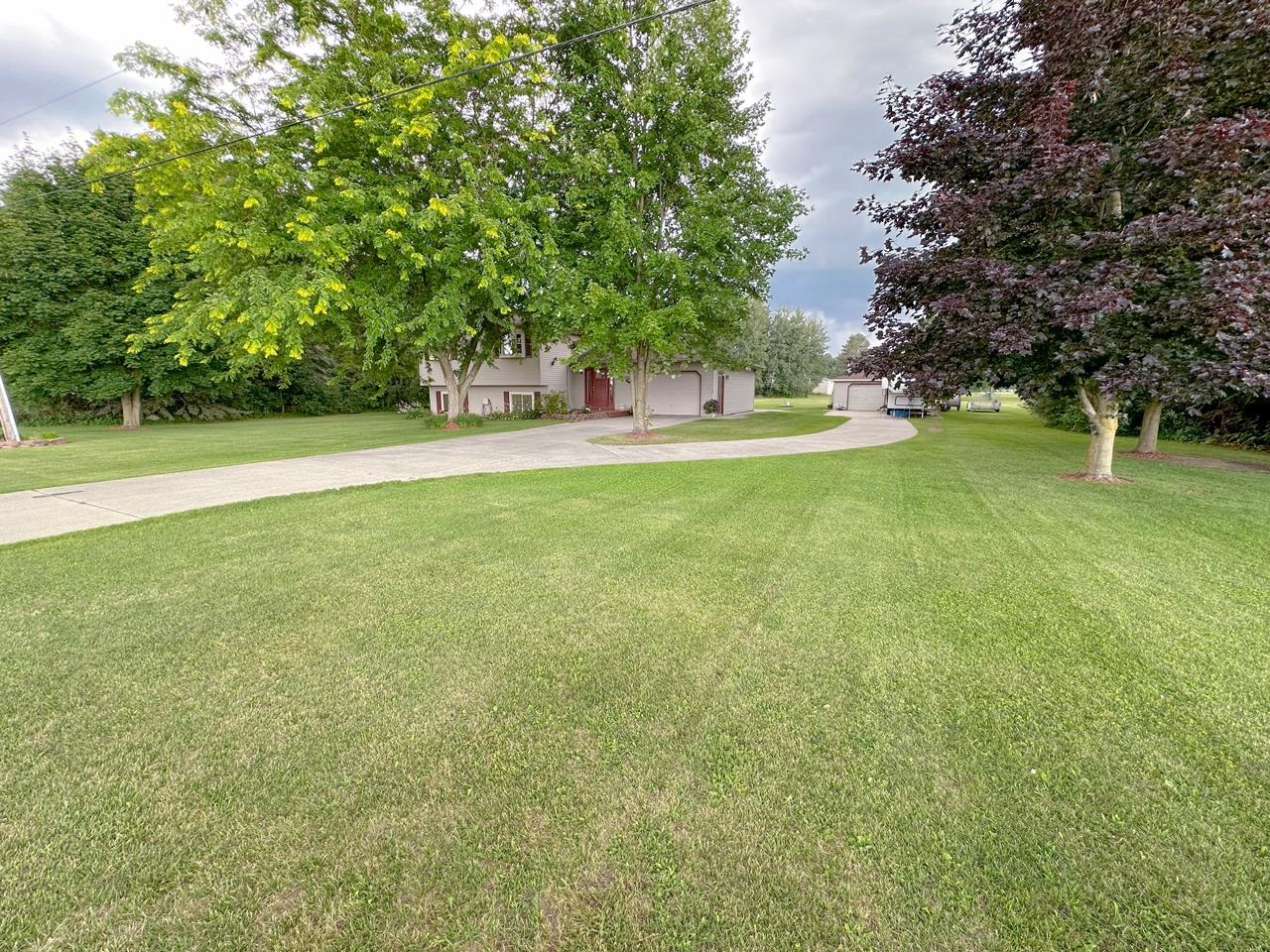 5105 West Shaffer Road Coleman, MI 48618 - Photo 5 of 73 1924541-189eecd6-1a05-4f15-87ae-f4655bed11d4.JPG