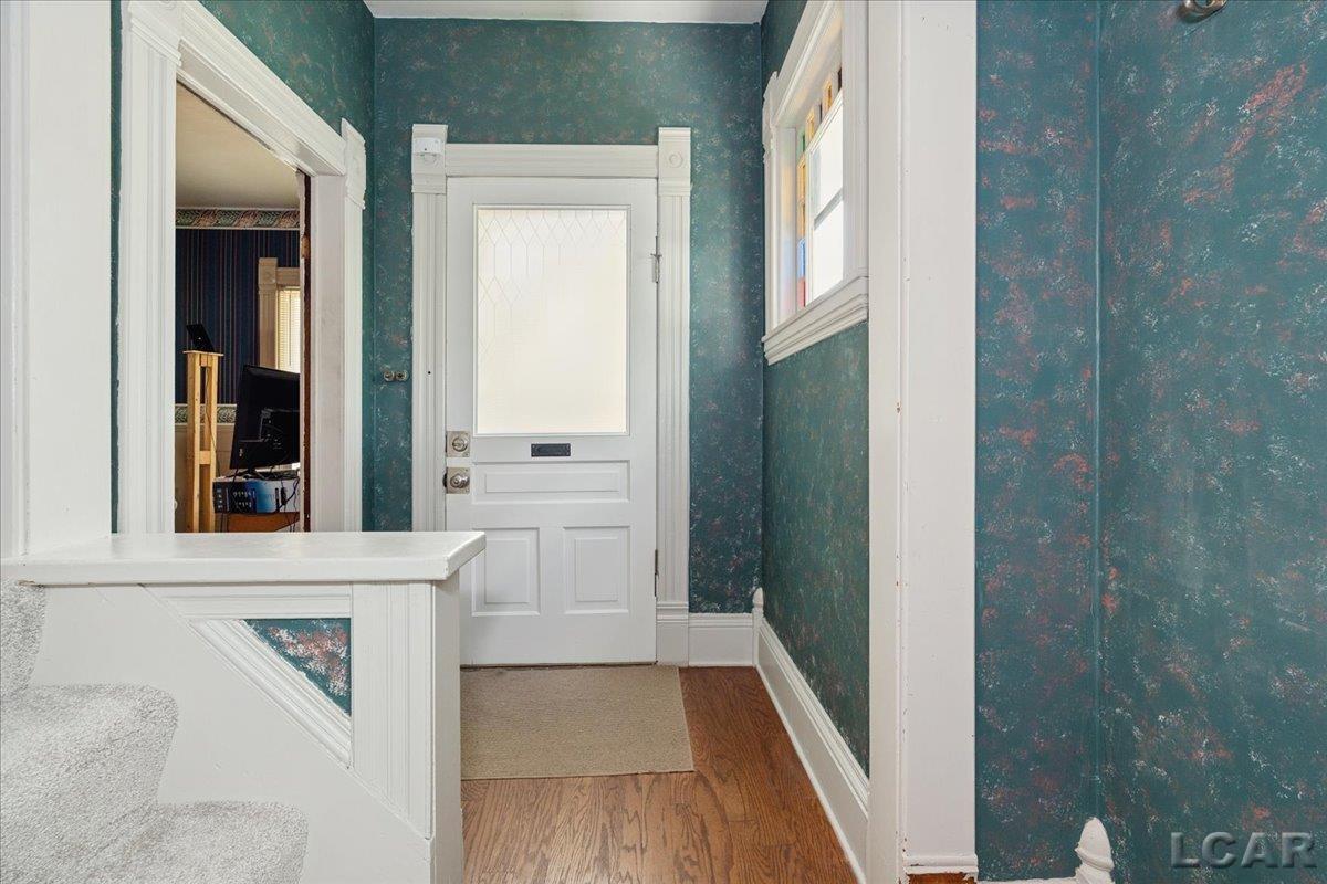 611 State Street Adrian, MI 49221 - Photo 5 of 40