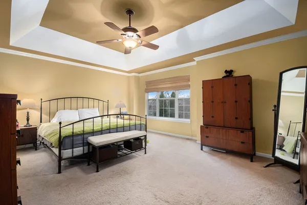 $414,900 | 63 Oak Creek Court, North Aurora, IL 60542
