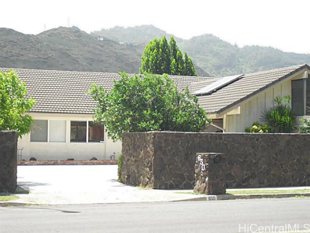 Spacious single level 3 bedroom, 2 bath home in desired Mariner's Cove has large yard with mature fruit trees.