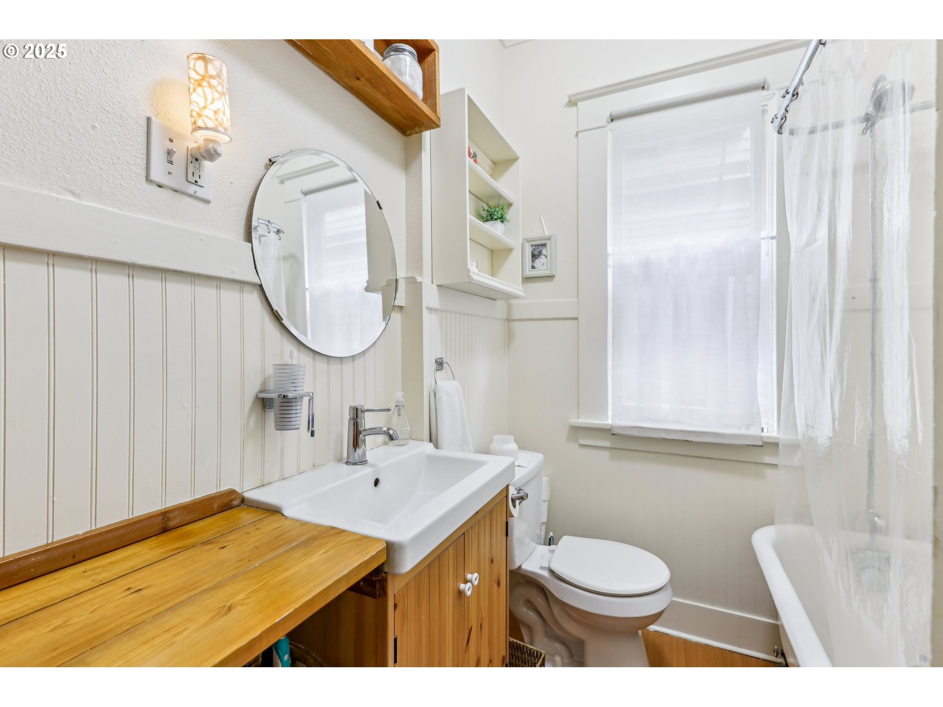 2058 Northwest Flanders Street, Unit 52 Portland, OR 97209 - Photo 16 of 25