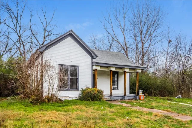 $69,900 | 318 Durr Street, Marlin, TX 76661