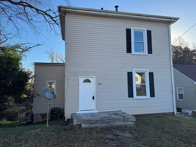 $1,100 | 180 Locust Lane, Danville, VA 24540