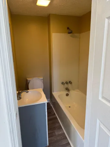 $1,100 | 180 Locust Lane, Danville, VA 24540