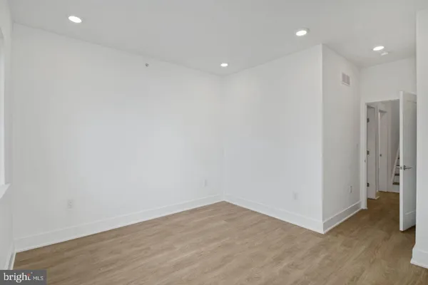 $2,400 | 2721 Federal Street, Unit 3, Philadelphia, PA 19146