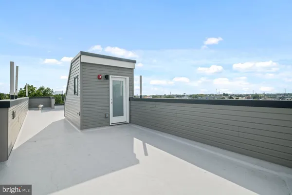 $2,400 | 2721 Federal Street, Unit 3, Philadelphia, PA 19146