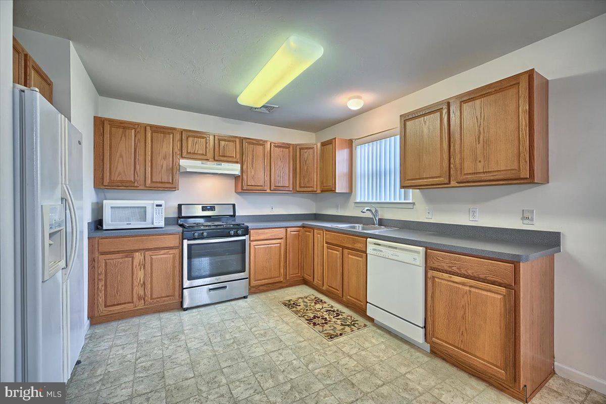 6774 Seneca Ridge Drive York, PA 17403 - Photo 13 of 31 Gallery Image 13