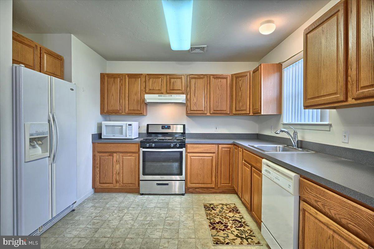 6774 Seneca Ridge Drive York, PA 17403 - Photo 17 of 31 Gallery Image 17