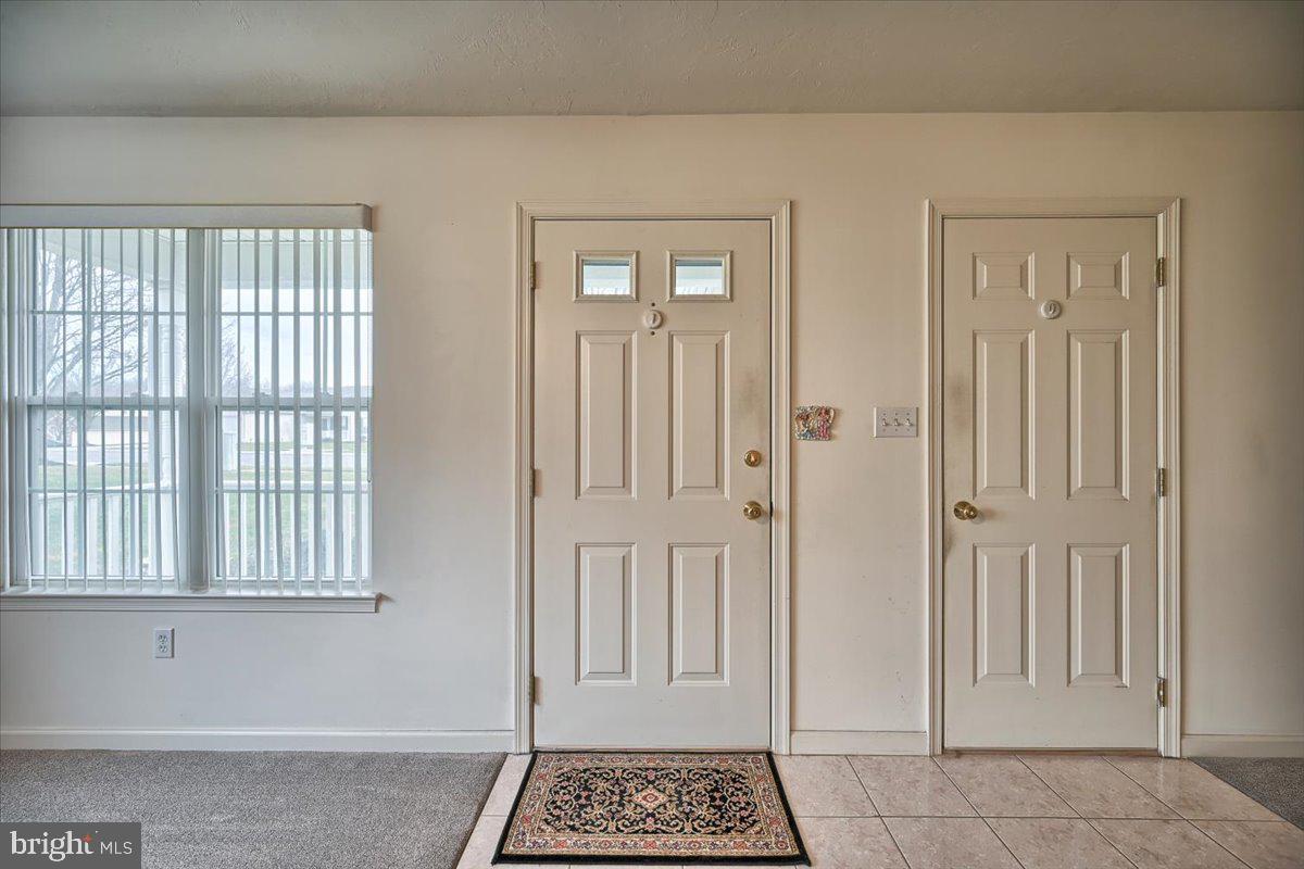 6774 Seneca Ridge Drive York, PA 17403 - Photo 6 of 31 Gallery Image 6