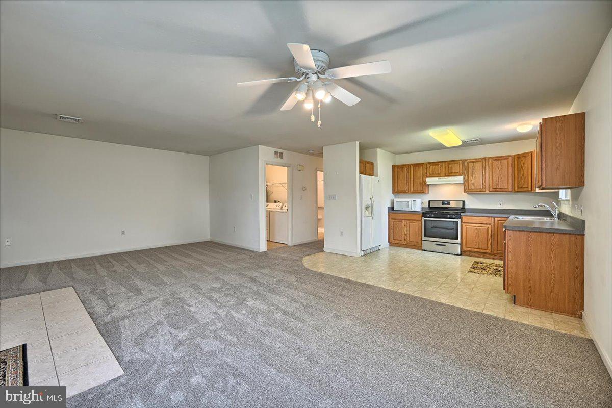 6774 Seneca Ridge Drive York, PA 17403 - Photo 8 of 31 Gallery Image 8