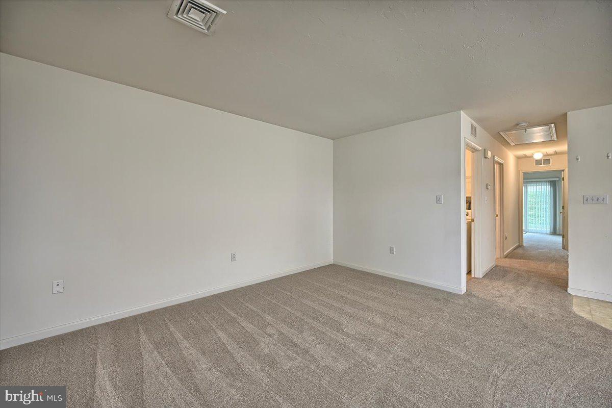 6774 Seneca Ridge Drive York, PA 17403 - Photo 10 of 31 Gallery Image 10