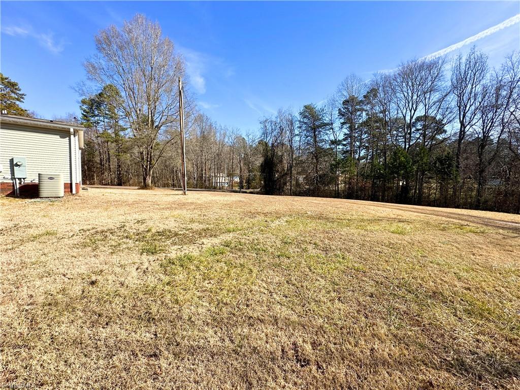 1122 Daniel Road Mocksville, NC 27028 - Photo 4 of 5 Gallery Image 4