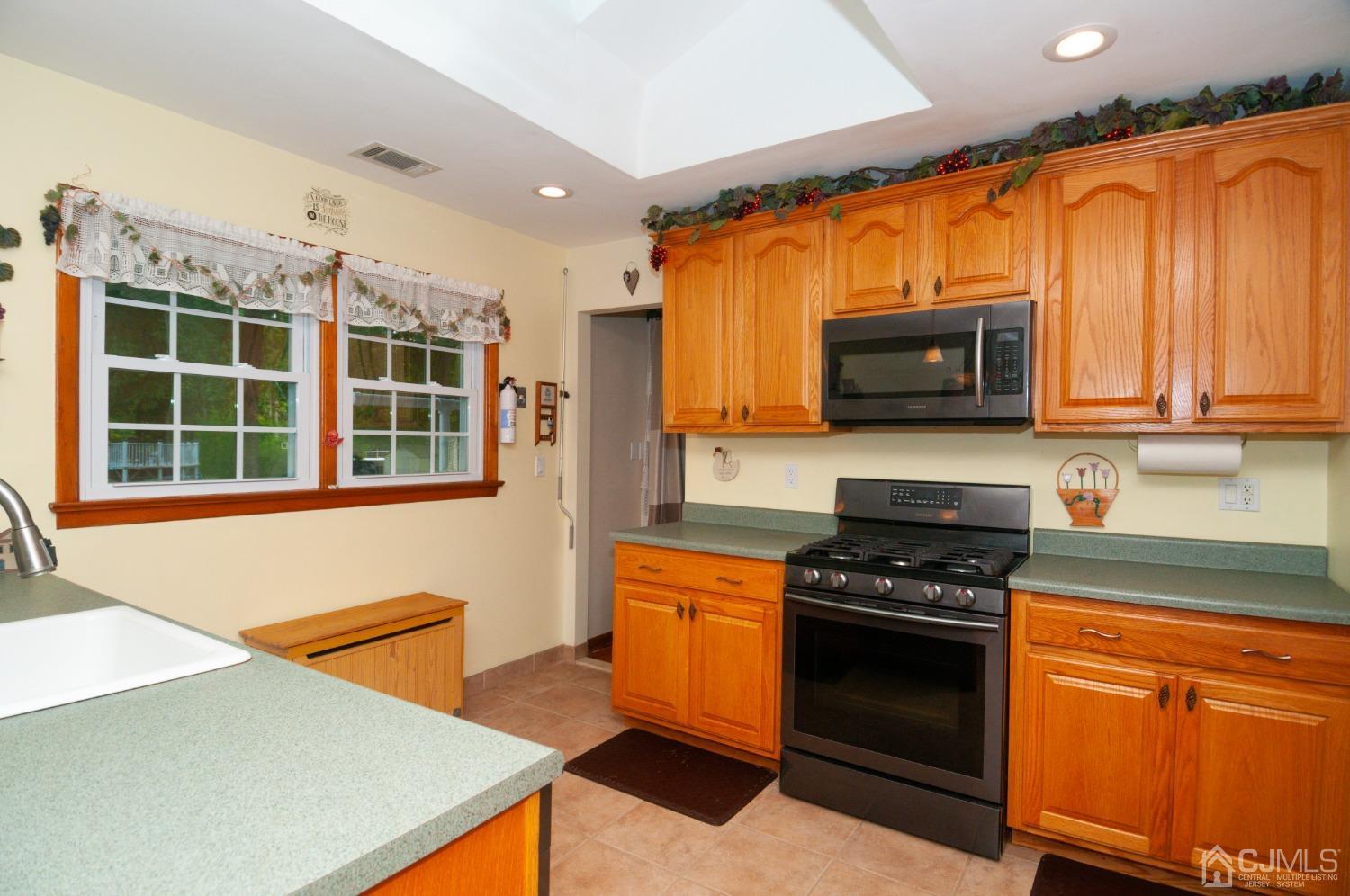 3 White Pine Road North Brunswick, NJ 08902 - Photo 21 of 55 Gallery Image 21