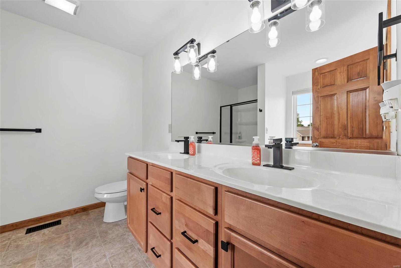 4606 Valleydale Road Godfrey, IL 62035 - Photo 25 of 52 Gallery Image 25