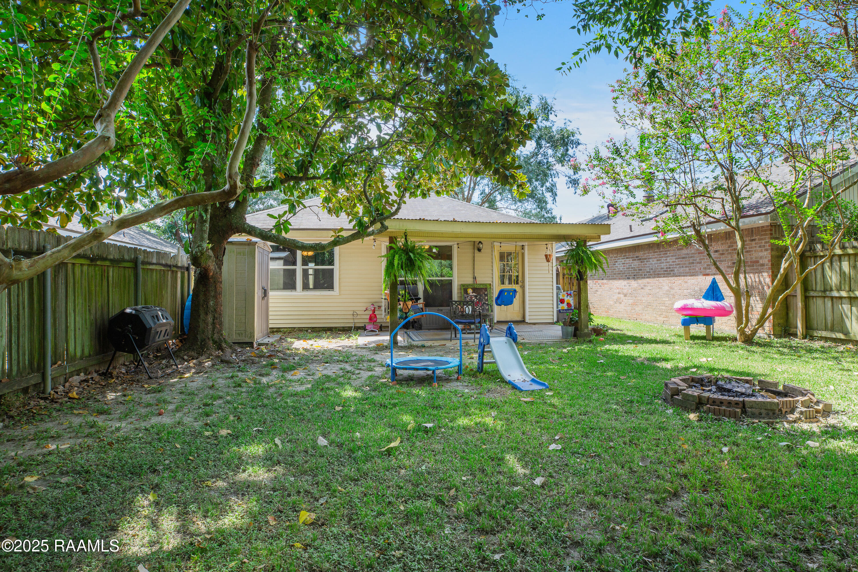 139 Hummingbird Lane Lafayette, LA 70506 - Photo 19 of 20 139 Hummingbird -19