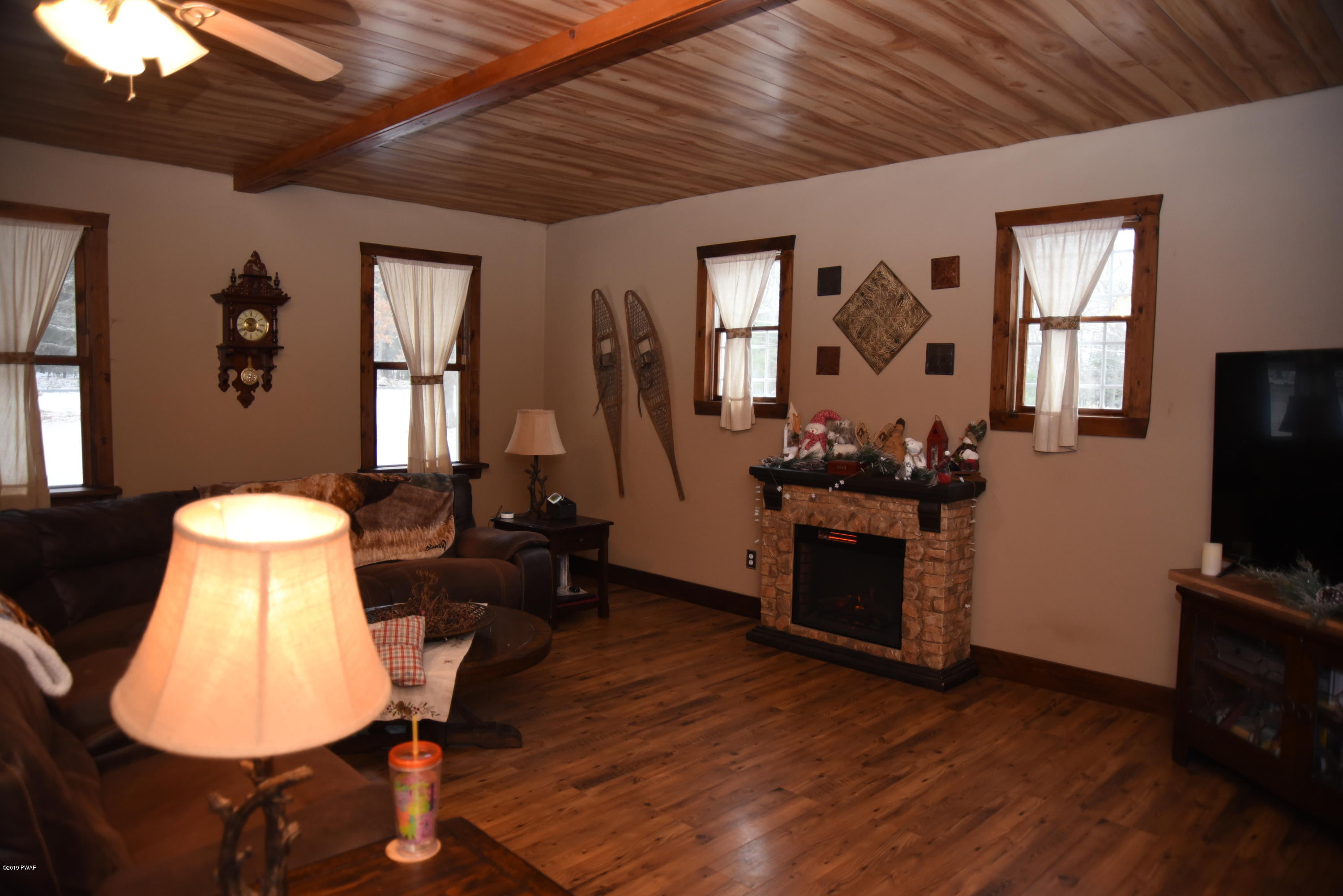 356 Springbrook Road Shohola, PA 18458 - Photo 20 of 53 Family Room