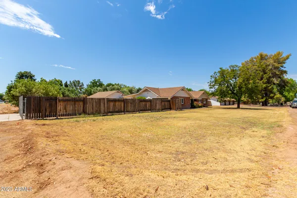 $1,350,000 | 2050 North 90th Place, Chandler, AZ 85224