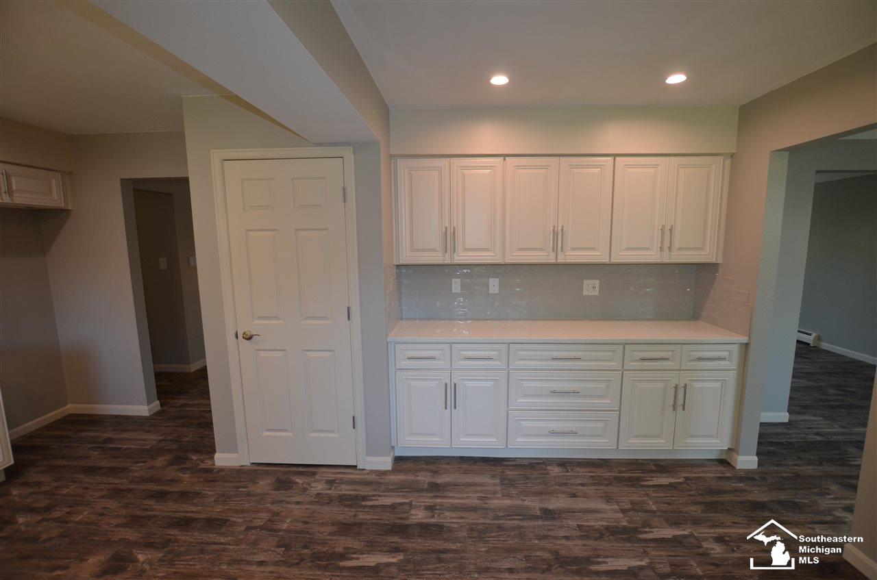 1303 West Dean Road Temperance, MI 48182 - Photo 20 of 43