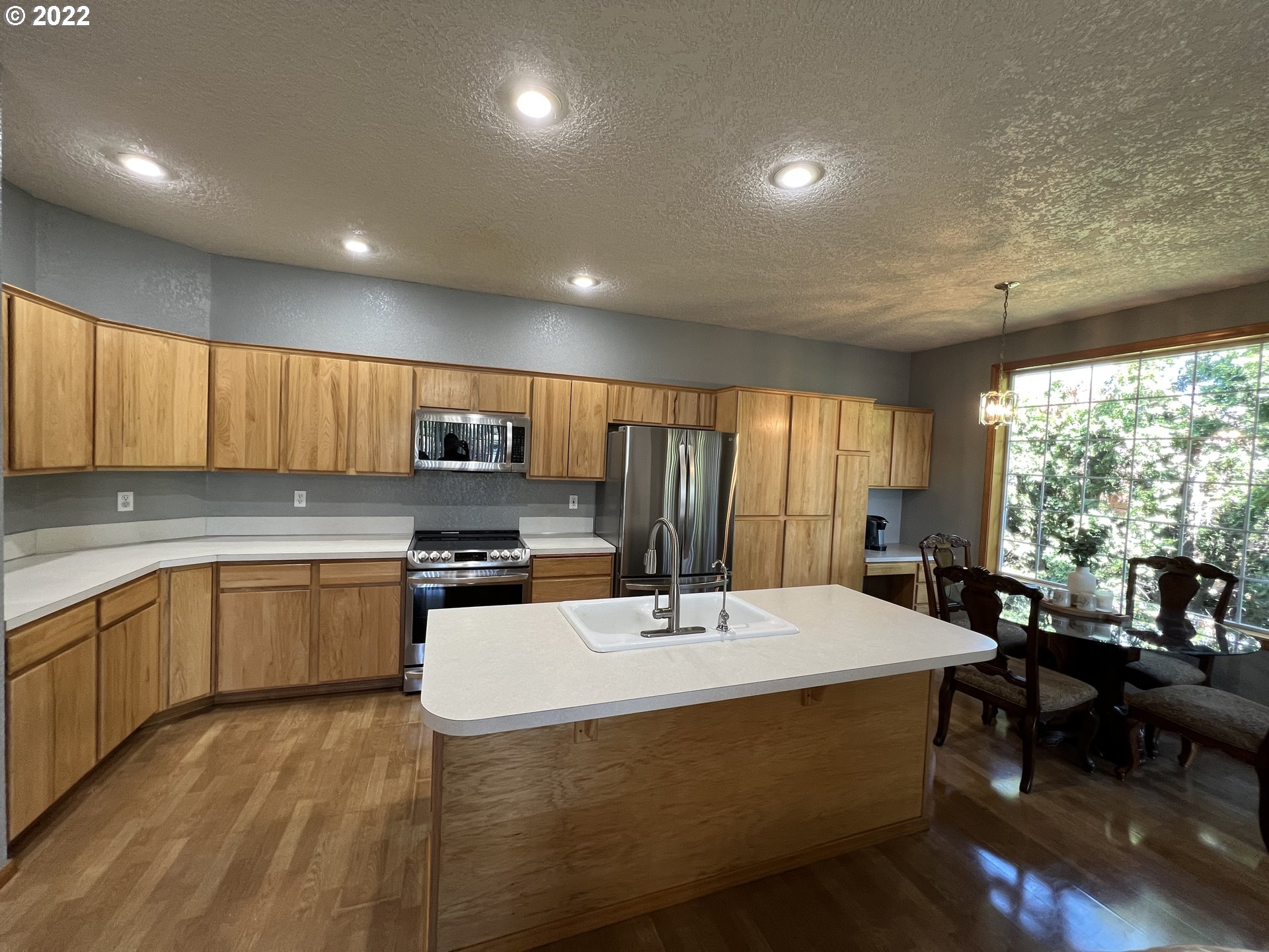 890 West Ridgeway Avenue Hermiston, OR 97838 - Photo 18 of 27 Dining Area