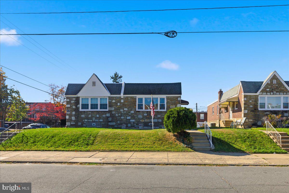 1732 Fox Chase Road Philadelphia, PA 19152 - Photo 3 of 44 Gallery Image 3