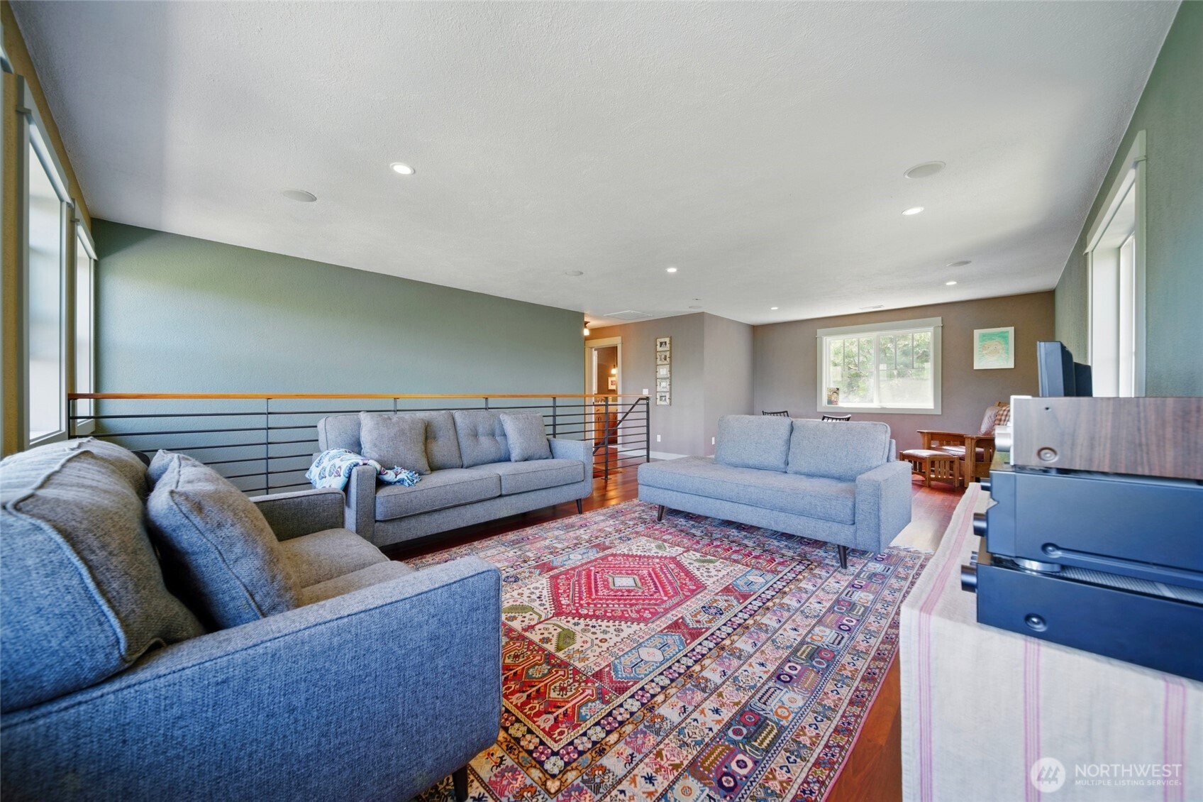 469 Tag Lane Walla Walla, WA 99362 - Photo 18 of 40 a living room with furniture and a couch