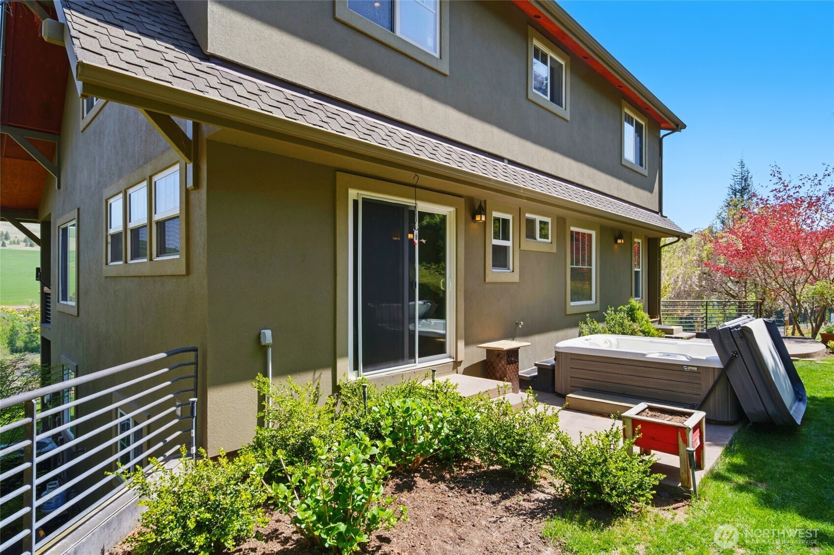 469 Tag Lane Walla Walla, WA 99362 - Photo 30 of 40 a front view of a house with a garden
