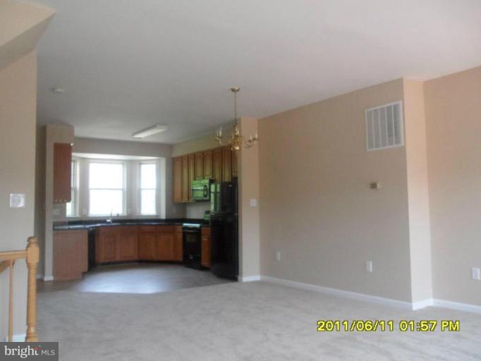 9232 Lorton Valley Road Lorton, VA 22079 - Photo 4 of 9 Kitchen