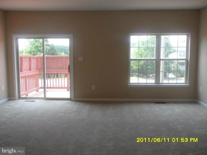9232 Lorton Valley Road Lorton, VA 22079 - Photo 5 of 9 Family Room