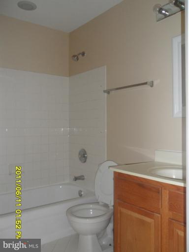 9232 Lorton Valley Road Lorton, VA 22079 - Photo 8 of 9 Bath