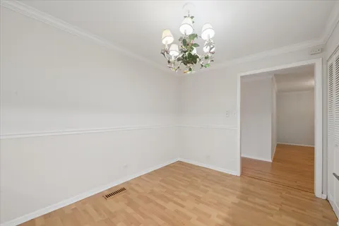 $299,000 | 411 Ashland Avenue, Unit 1A, River Forest, IL 60305