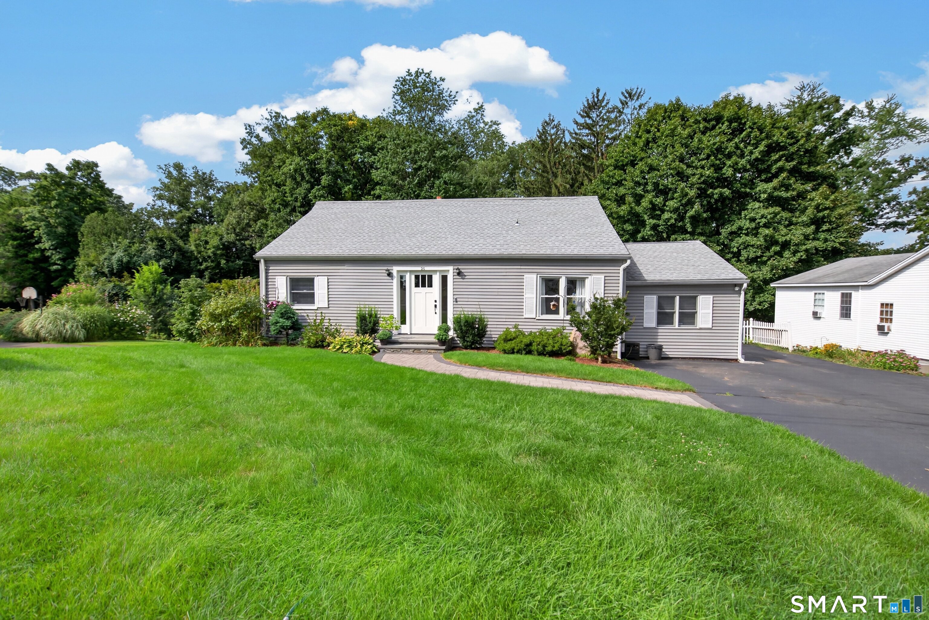 25 Windmill Hill Road Branford, CT 06405 - Photo 1 of 40 Gallery Image 1