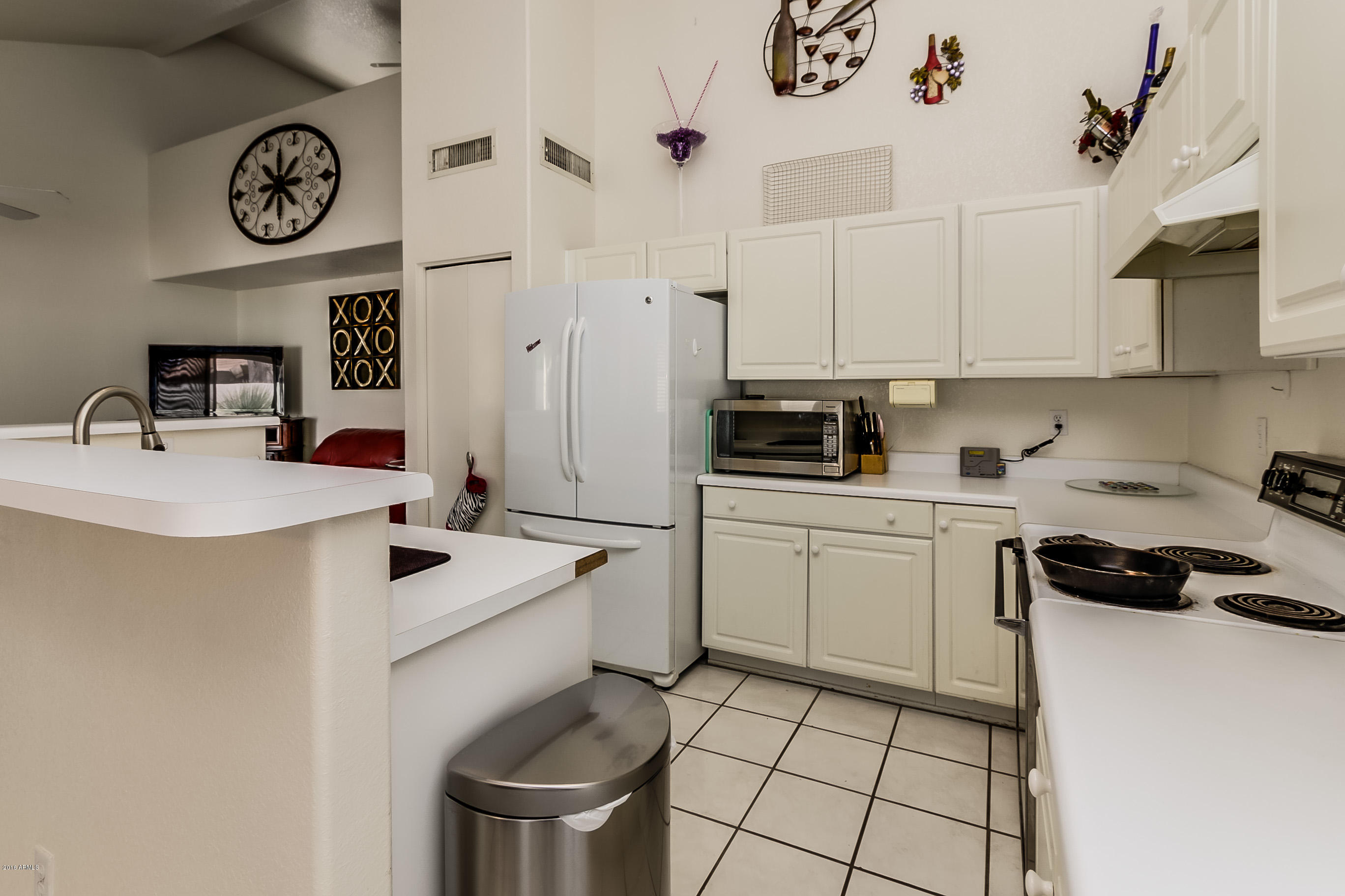 4704 West Del Rio Street Chandler, AZ 85226 - Photo 10 of 48 Kitchen-010