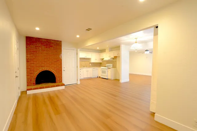 $330,000 | 6567 North Clark Street, Fresno, CA 93710