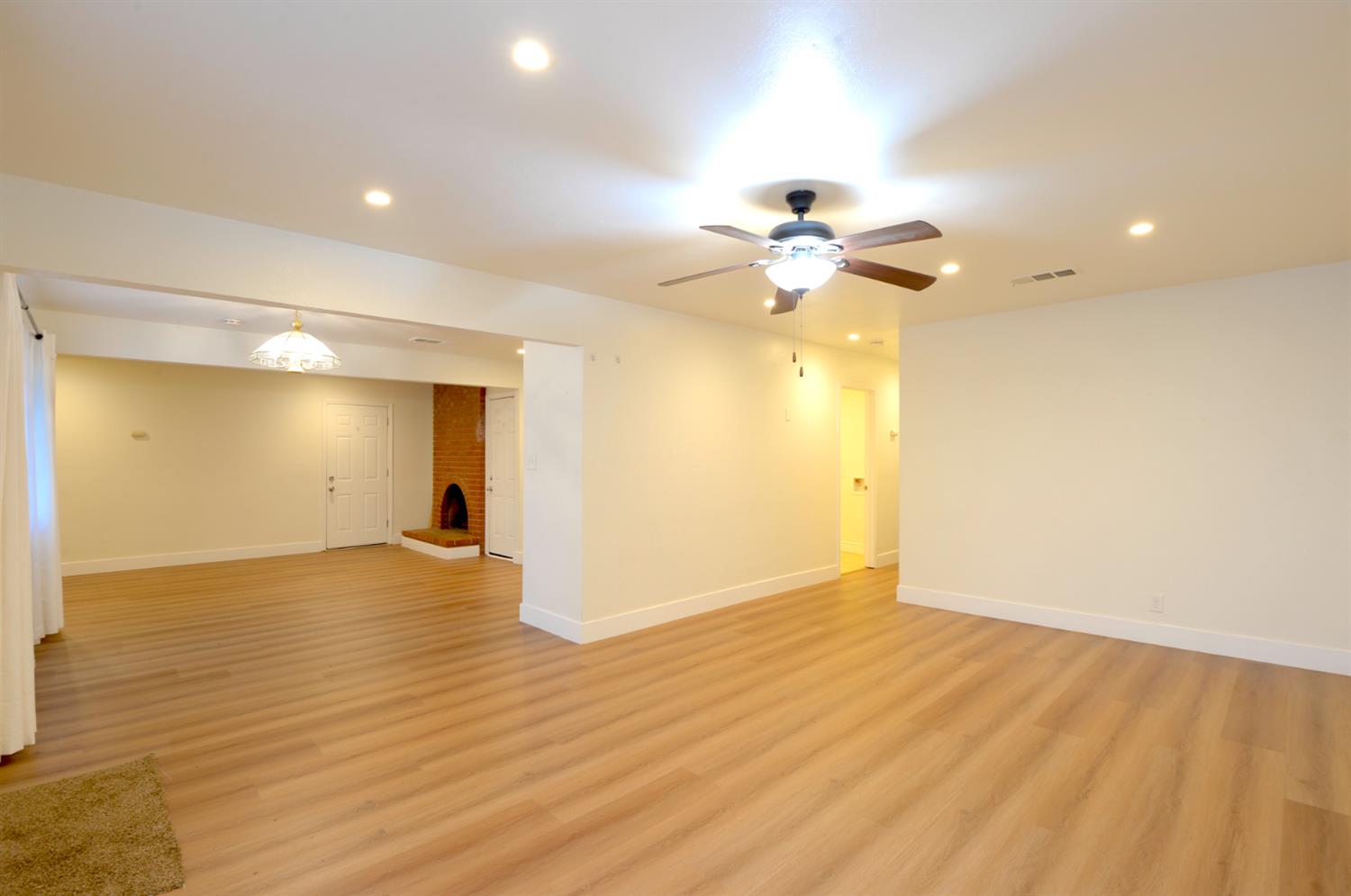 6567 North Clark Street Fresno, CA 93710 - Photo 3 of 17