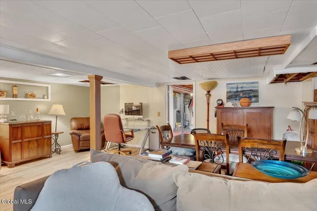 $349,999 | 6 Evergreen Boulevard, Glenville, NY 12302