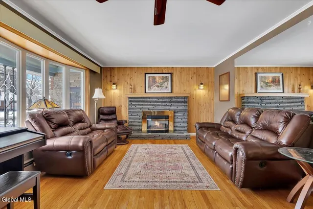 $349,999 | 6 Evergreen Boulevard, Glenville, NY 12302