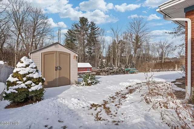 $349,999 | 6 Evergreen Boulevard, Glenville, NY 12302