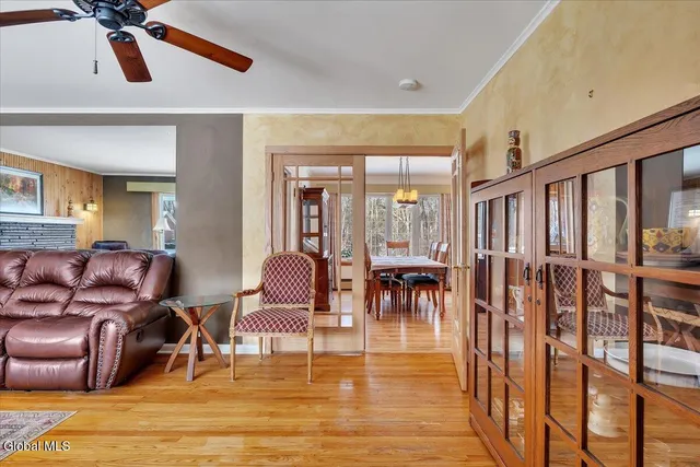 $349,999 | 6 Evergreen Boulevard, Glenville, NY 12302