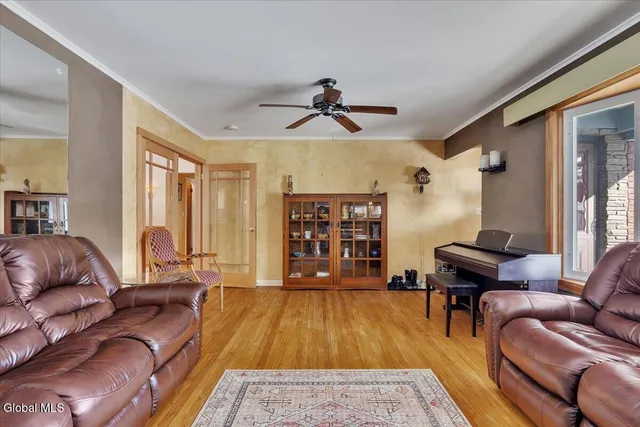 $349,999 | 6 Evergreen Boulevard, Glenville, NY 12302