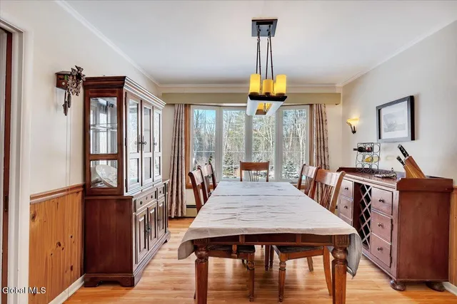 $349,999 | 6 Evergreen Boulevard, Glenville, NY 12302