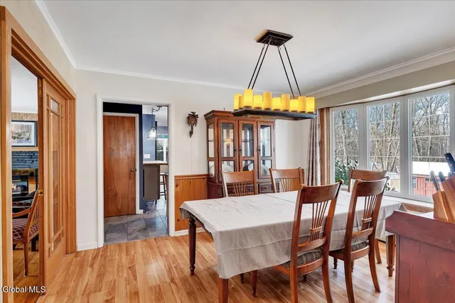 $349,999 | 6 Evergreen Boulevard, Glenville, NY 12302