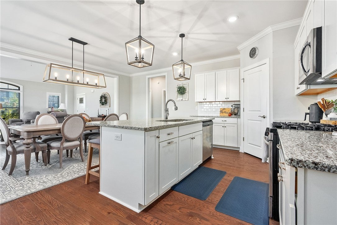 2407 Meadow Cove Road Auburn, AL 36832 - Photo 10 of 31 Gallery Image 10