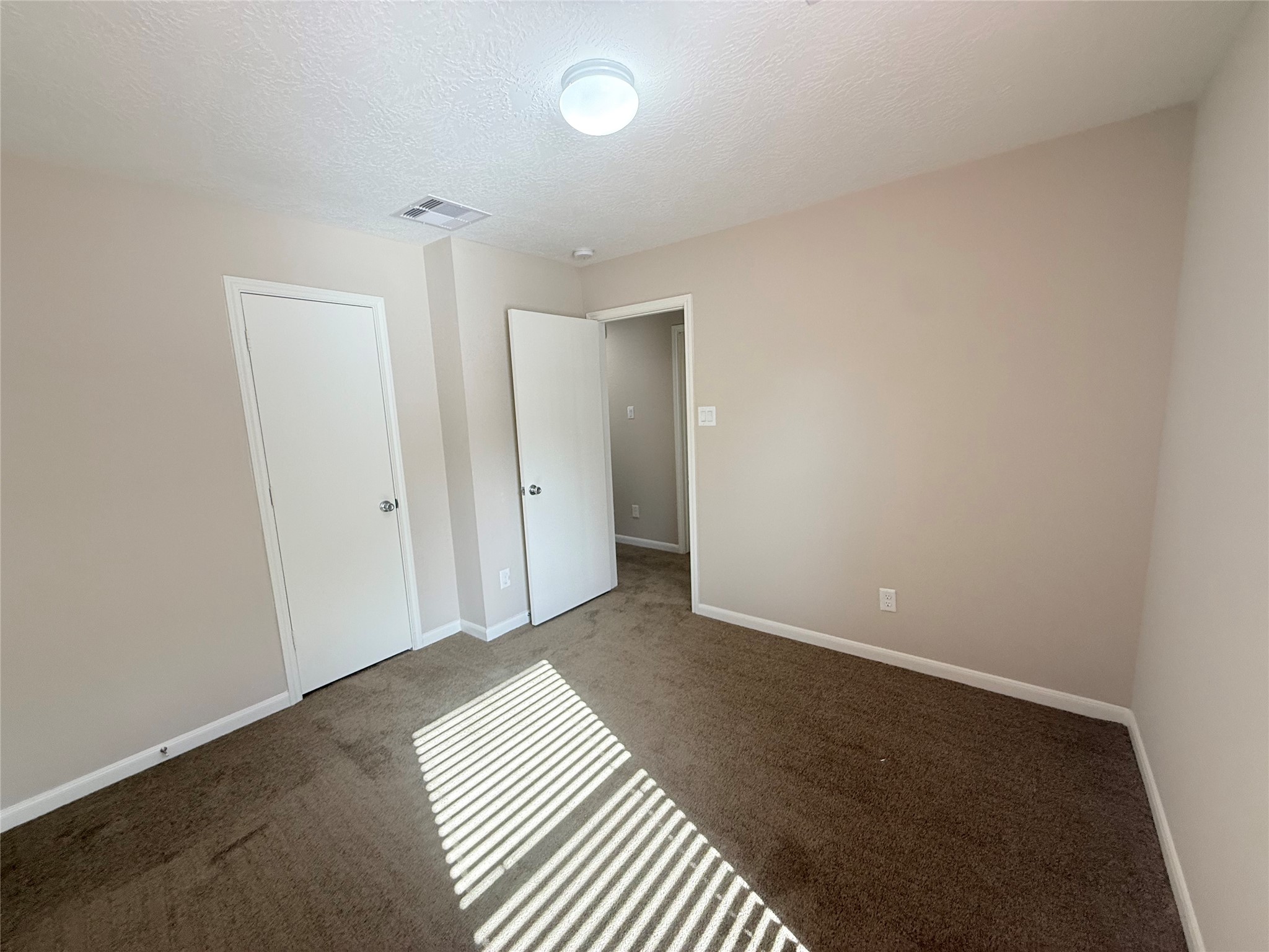 29225 Legends Valley Drive Spring, TX 77386 - Photo 22 of 30 29225 LEGENDS VALLEY DR - Secondary Bedroom
