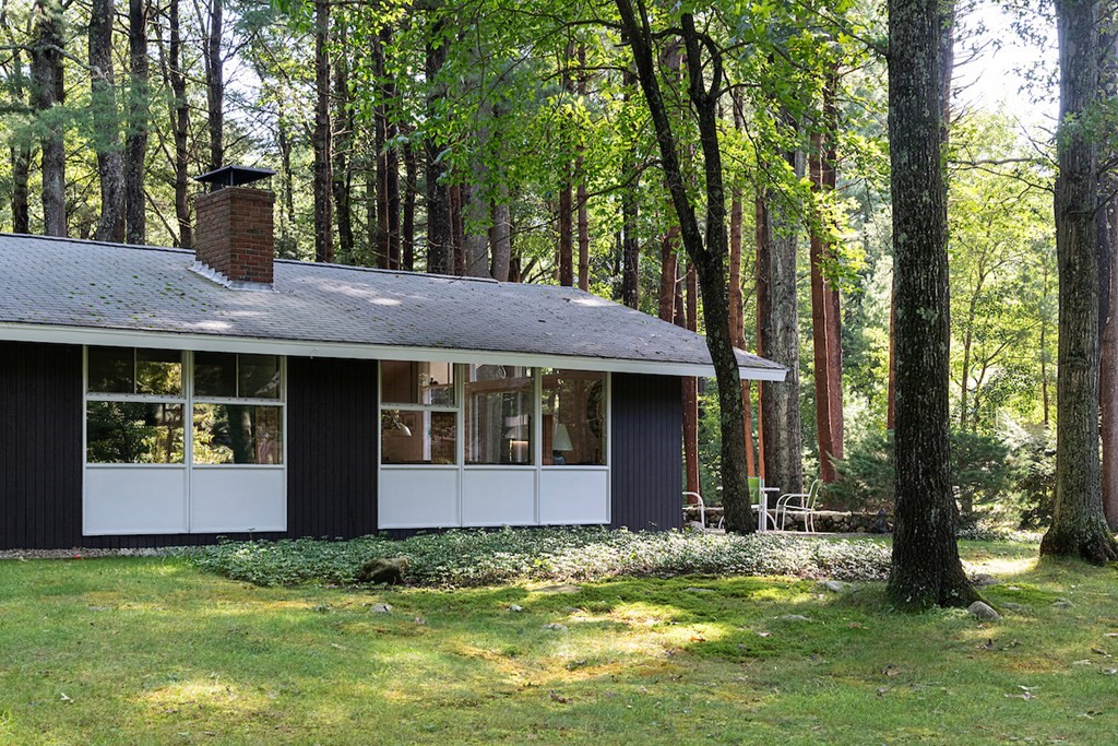 40 Turning Mill Road Lexington, MA 02420 - Photo 5 of 25 Gallery Image 5