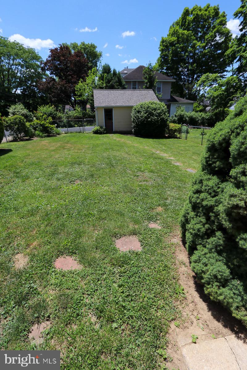 1952 Susquehanna Road Abington, PA 19001 - Photo 5 of 44