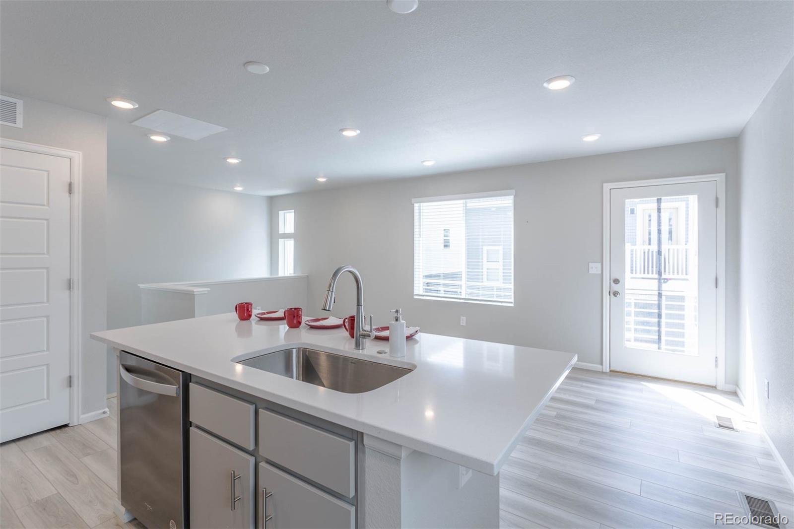 5132 North Waco Street Denver, CO 80249 - Photo 13 of 31